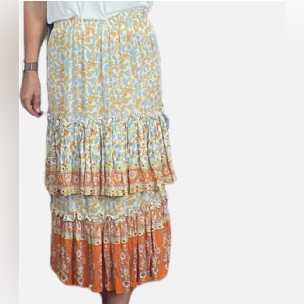 Cupcake & cashmere Floral tiered multicolor size small